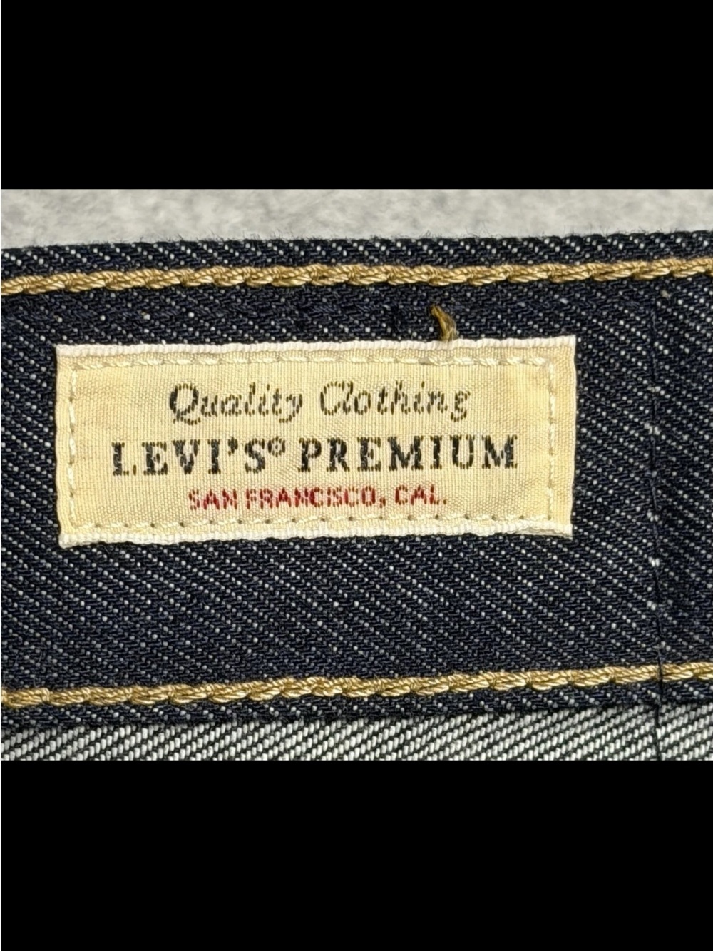 Levi's Premium women's denim maxi skirt in a deep dark indigo rigid denim, new - Picture 5 of 6